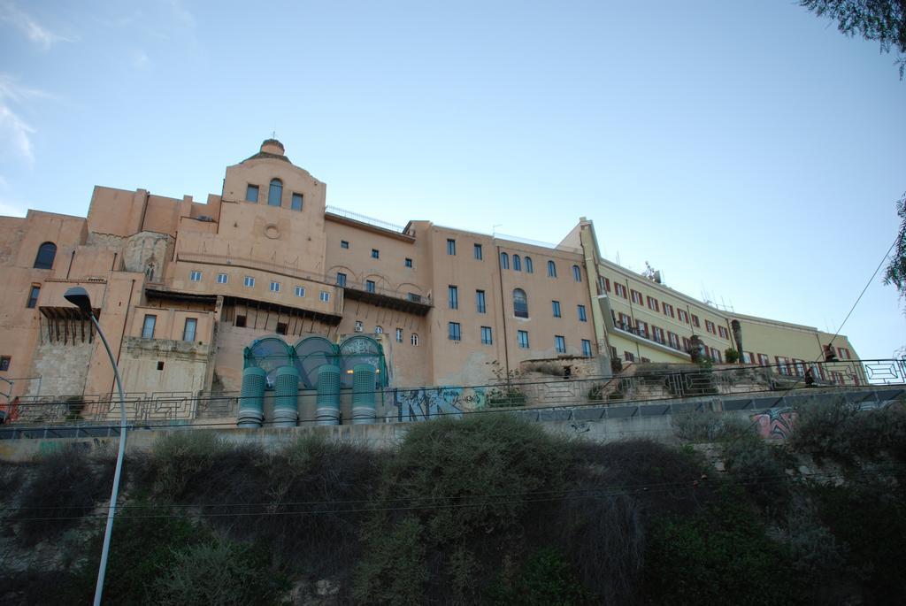 Appartamento Il Lilla Cagliari Bagian luar foto